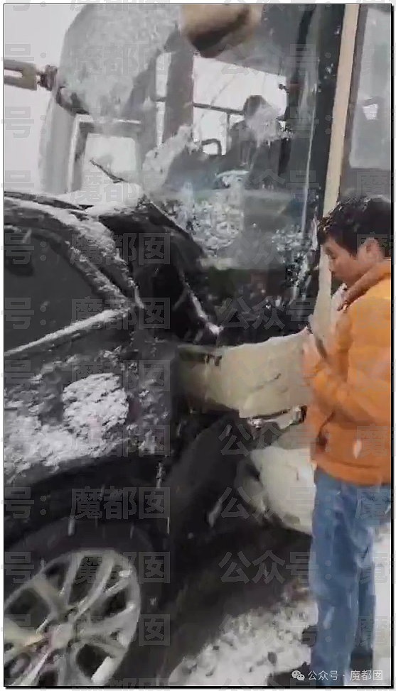 疯传！中国南方突降暴雪，几十部汽车诡异碰撞变形，现场极为惨烈（组图） - 42