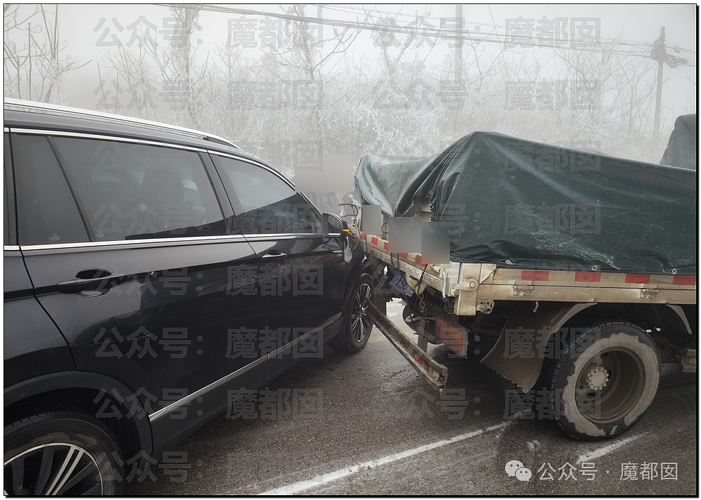 疯传！中国南方突降暴雪，几十部汽车诡异碰撞变形，现场极为惨烈（组图） - 52