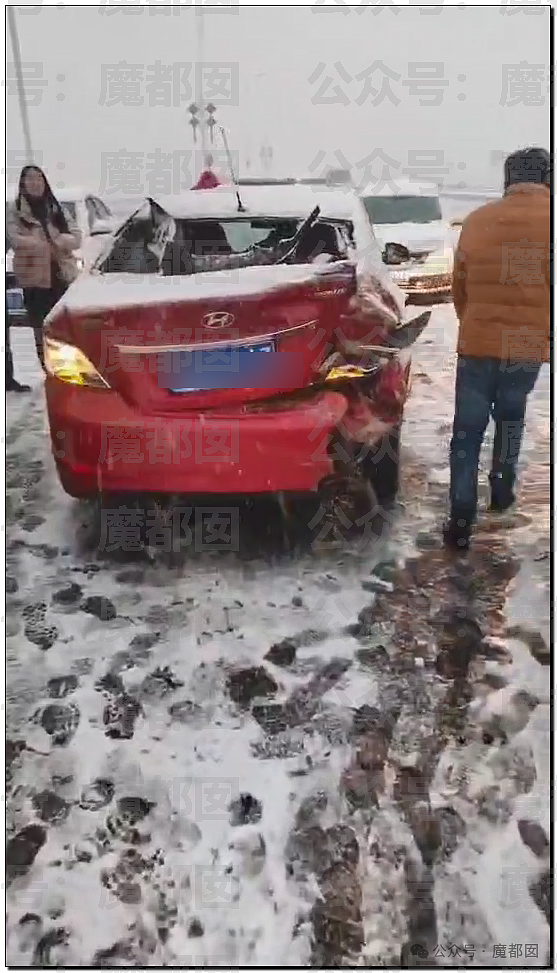 疯传！中国南方突降暴雪，几十部汽车诡异碰撞变形，现场极为惨烈（组图） - 45