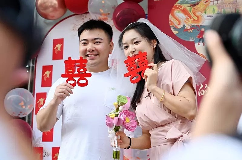 广东多地推红娘奖励措施，成功撮合新人结婚可获千元奖金（组图） - 7