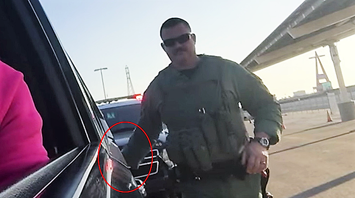 为什么美国警察在拦停汽车后，首先要摸一下车屁股？（组图） - 12