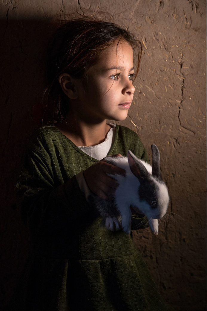 卖女儿求生或饿死，饥贫下阿富汗童婚现象激增，6岁女童成“小新娘”（组图） - 1