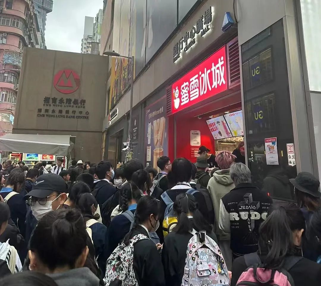 内地网红店“横扫”香港：本地3万家餐饮店，快被打懵了（组图） - 18