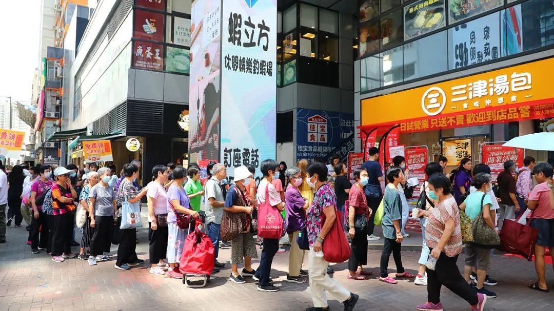 内地网红店“横扫”香港：本地3万家餐饮店，快被打懵了（组图） - 5