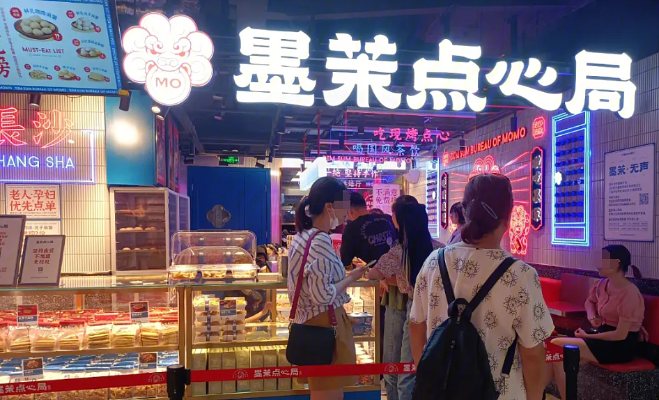内地网红店“横扫”香港：本地3万家餐饮店，快被打懵了（组图） - 32