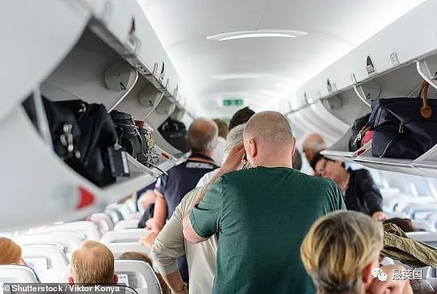 澳洲乘客在14小时航班上去世，乘务员把遗体留在原座位数小时，邻座崩溃！网友：可以理解…（组图） - 1