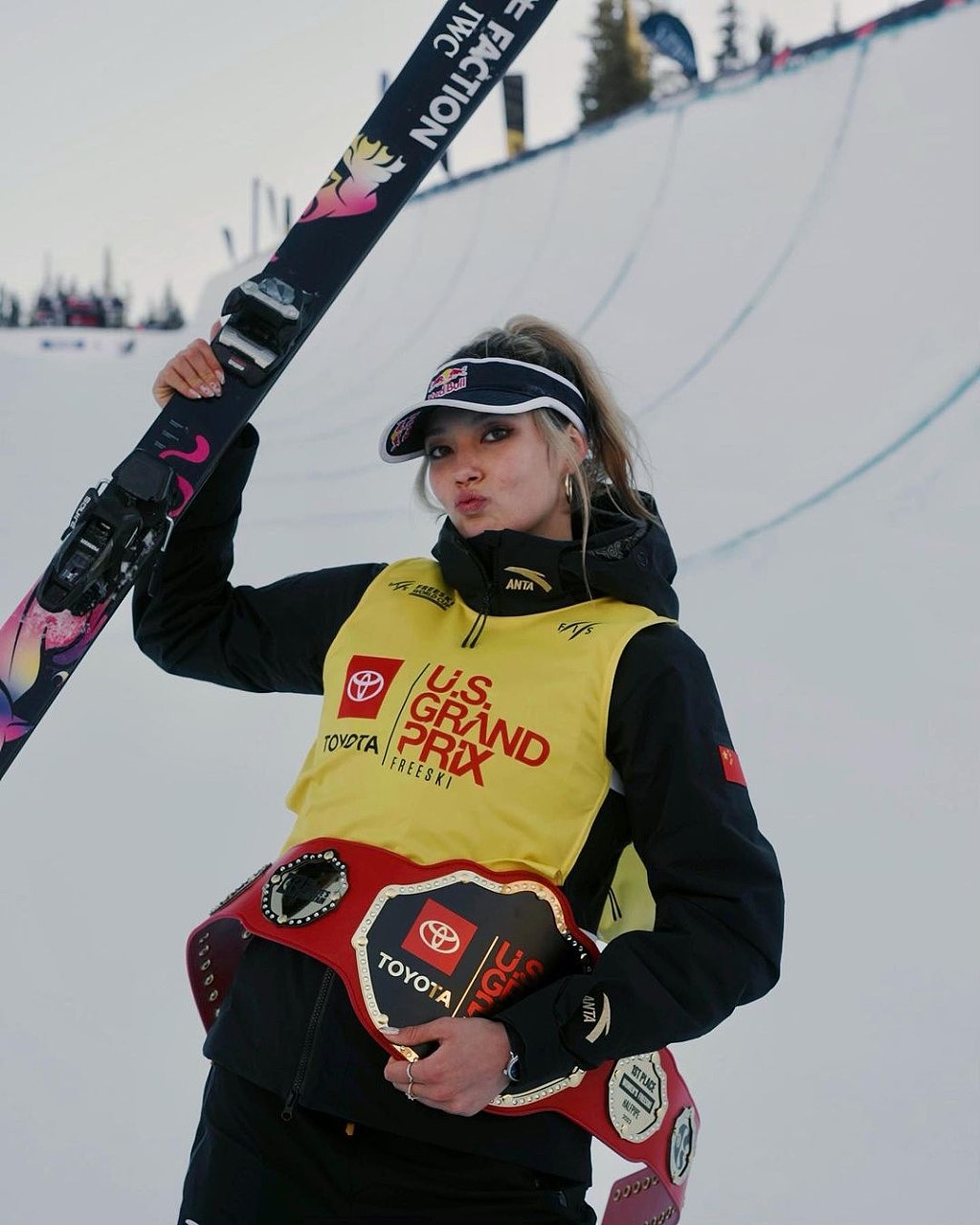 谷爱凌2026米兰冬奥再代表中国，冀推动在华女孩投身滑雪运动（组图） - 3