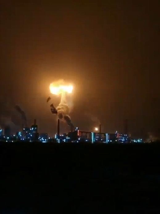 宁夏银川化工厂火警，现场升巨大火球“蘑菇云”，有人受伤（组图） - 3