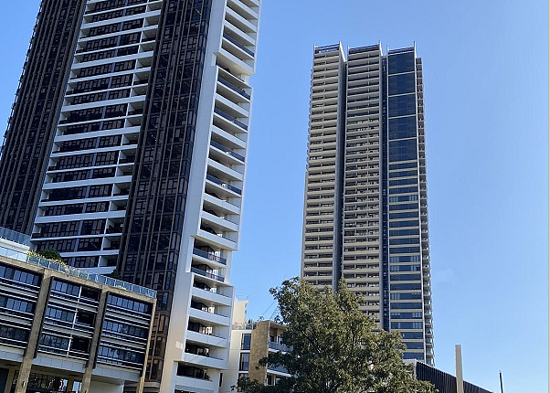澳洲部分地区公寓价格20年上涨超两倍，墨尔本表现强于悉尼，澳洲批发电价大幅下降，家庭和小企业电费负担将缓解 - 3