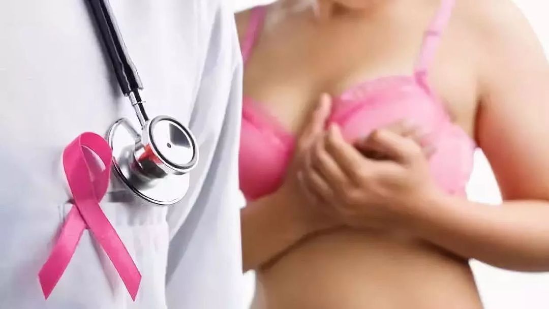 澳洲女性乳腺癌发病率最高！世界最“污”景点，漫山遍野都是胸罩，无数妹子各种脱光！背后原因很感人…（组图） - 36