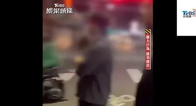 50岁台湾女星被外籍老公当街狂踢腹部，抱头痛哭尖叫，拒警察介入（组图） - 5