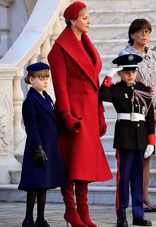 世界各国的王室，也爱穿红色来迎接新的一年！（组图） - 9