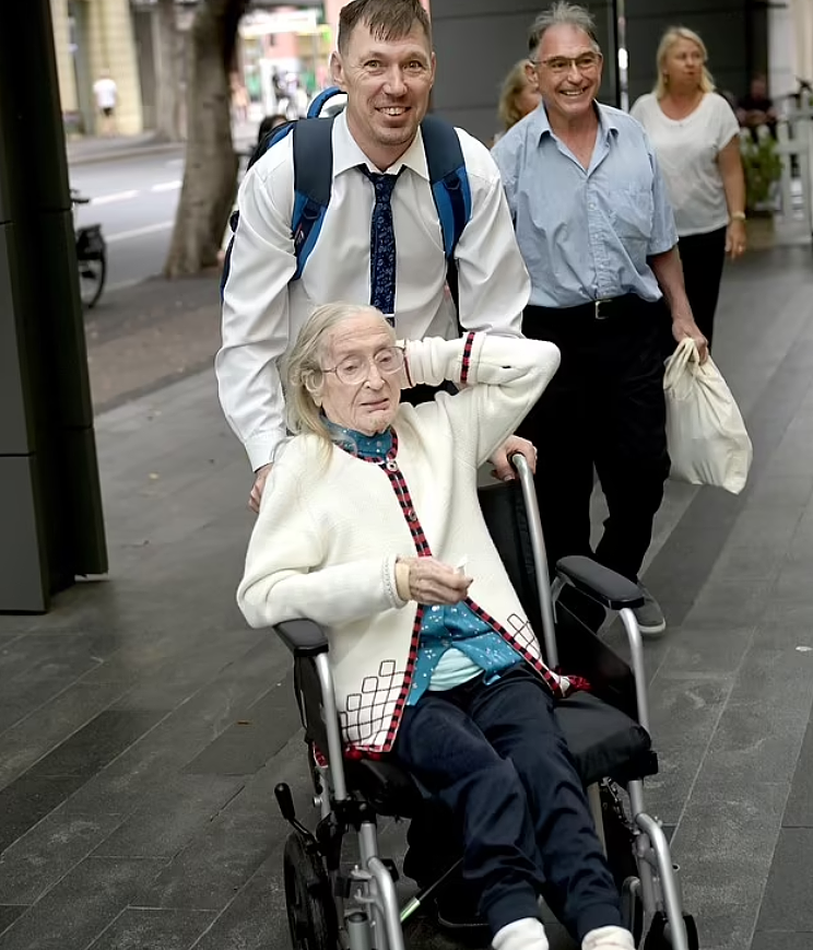 48岁男子爱上103岁澳洲老太太，申请PR被拒！更惊人的内幕在后面...（组图） - 6
