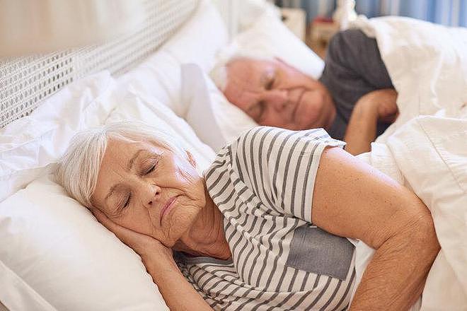 【健康】老年人睡觉时总在凌晨3、4点醒来，一般暗示5大疾病，要引起重视（组图） - 2