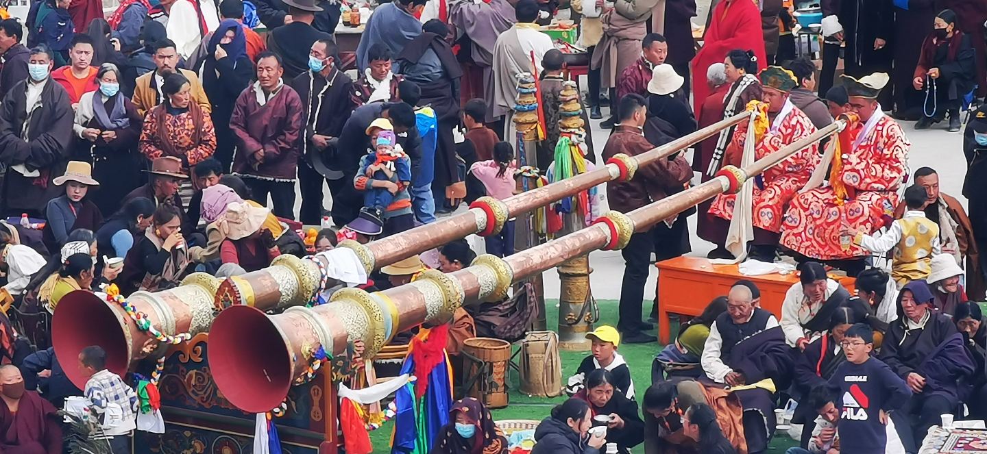 农历新年少数民族怎庆祝？藏族围圈摔跤角力，苗族男女唱歌求爱（组图） - 6