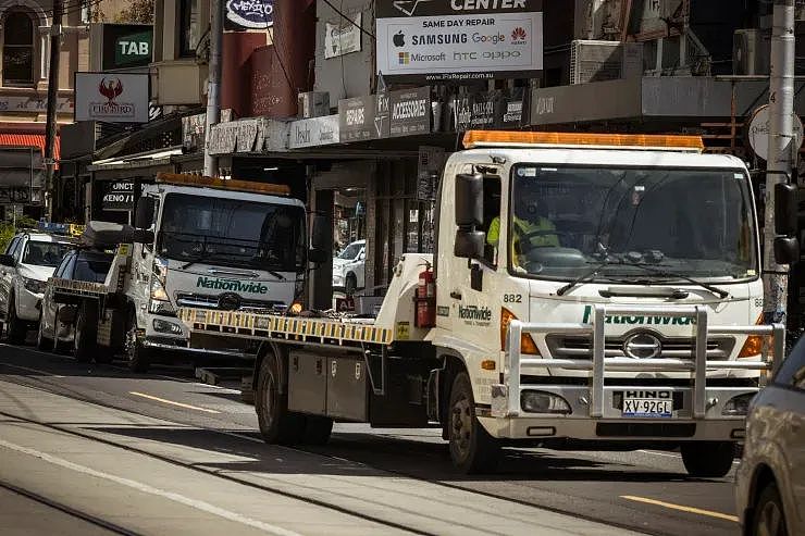 在墨尔本看到这辆车，赶快跑！否则一分钟你的车就没了（组图） - 1