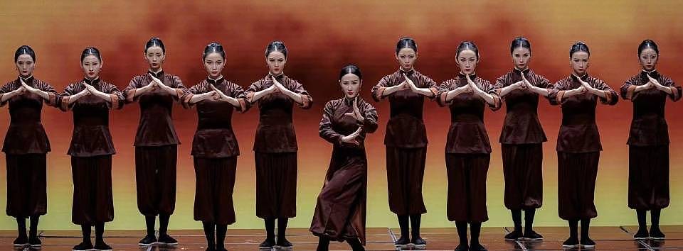 央视春晚收视率出炉，刘谦魔术称霸，迪丽热巴舞蹈颜值与流量齐飞（组图） - 19