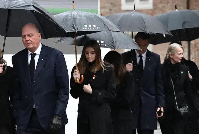 意大利王储的葬礼举行，19岁“网红公主”受关注，将成家族首领（组图） - 7