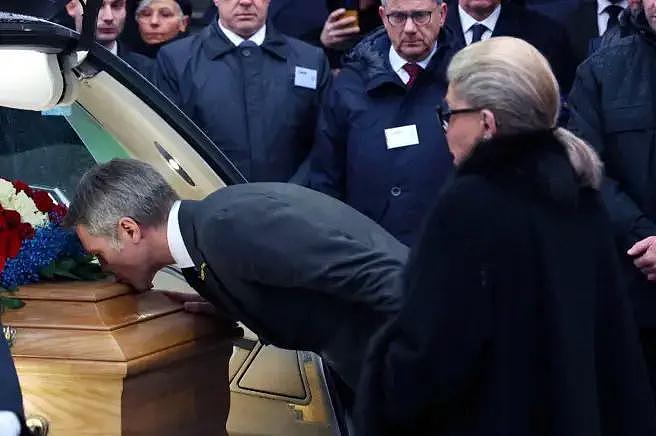 意大利王储的葬礼举行，19岁“网红公主”受关注，将成家族首领（组图） - 6