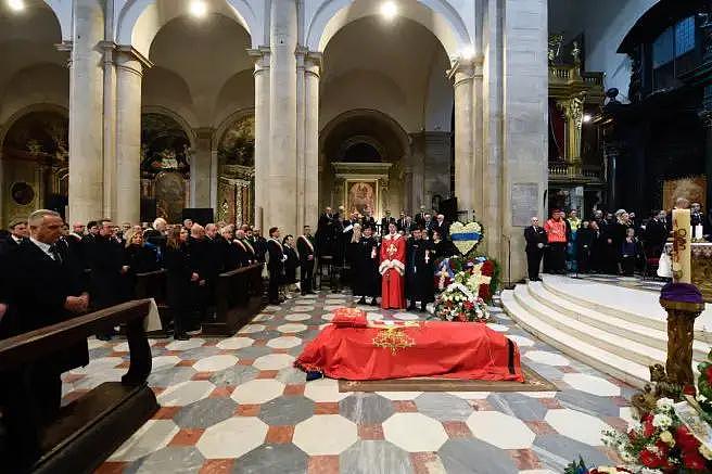意大利王储的葬礼举行，19岁“网红公主”受关注，将成家族首领（组图） - 1