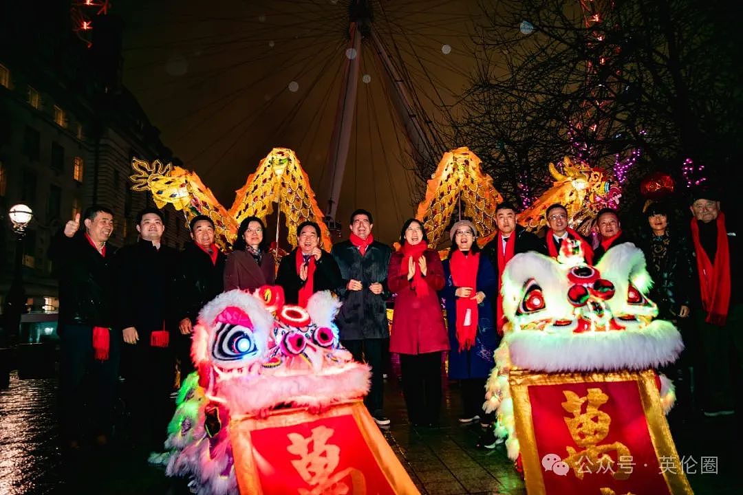 70万人挤爆英国伦敦过春节！ 歪果人炸锅： 英歌舞太帅了！“玉皇大帝财神爷“都来了...（组图） - 55