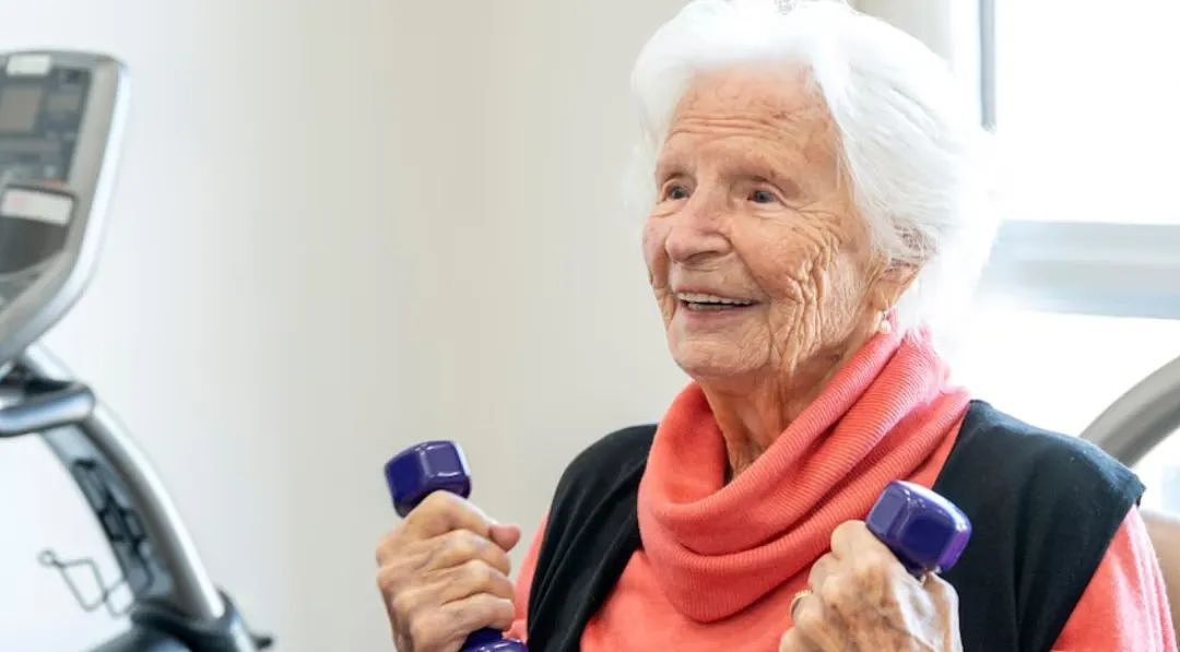 享年111岁，澳洲最长寿老人离世！生前透露两个长寿秘诀（组图） - 5
