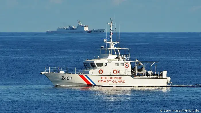 外媒：菲律宾指责中国船只在南海进行“危险”行动（图） - 1