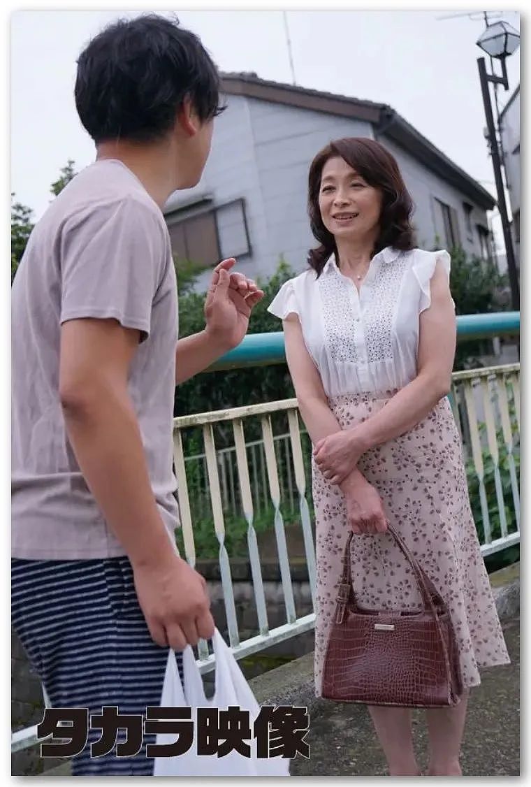 65岁日本大姨是当红AV女优，家人支持她拍“重口味剧情”（组图） - 5