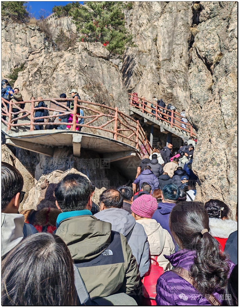 疯狂到错愕！春节旅游爆发，到处人山人海，拥挤到双脚腾空（组图） - 27