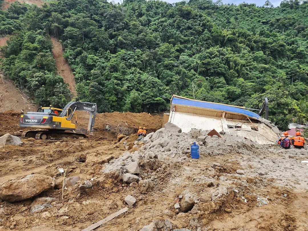 菲律宾一矿区发生山体滑坡，致71人死亡，还有47人失踪（组图） - 1