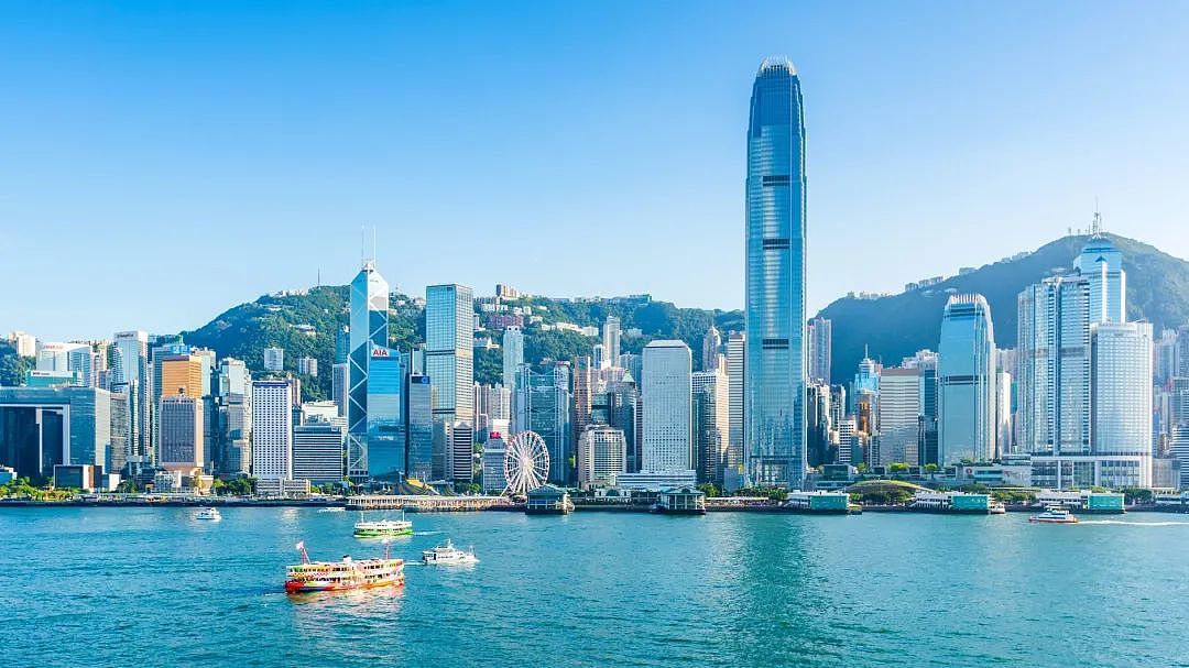 香港“财神爷”，去年赚了2127亿（组图） - 1