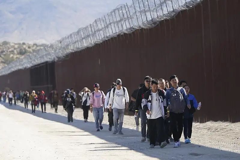中国“走线客”人数激增！美边境单日捕269人，4个月半已有2万人被拘（组图） - 4