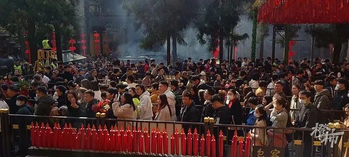 超4万人涌入杭州北高峰拜财神，灵隐寺吃素面的游客排到后厨门口（组图） - 14