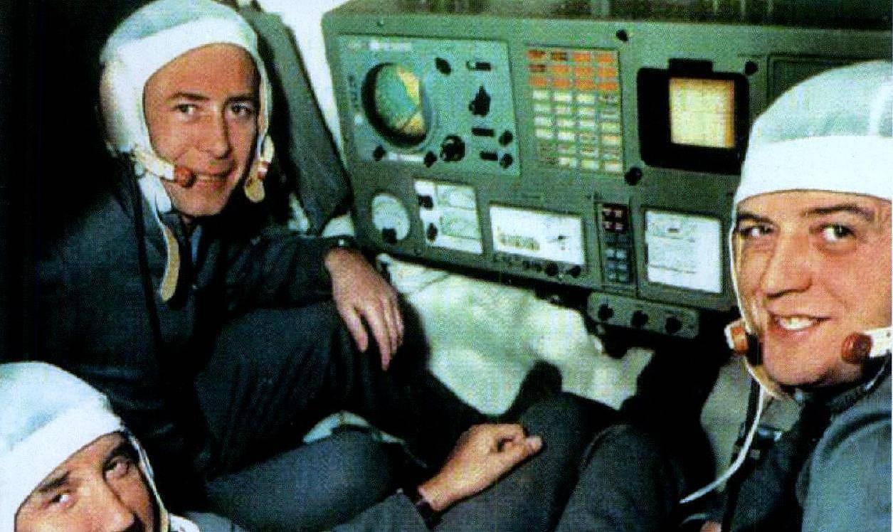 1971年，苏联飞船返回地球，打开舱门却发现三名宇航员已经死亡（组图） - 6