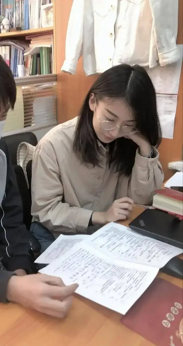 辣眼睛！上海女教师出轨16岁男生事件后续，更多聊天记录与私照曝光（组图） - 13