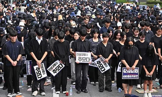 韩国壮汉男老师穿“防刺背心”给学生上课，因为害怕被自己学生杀死（组图） - 6