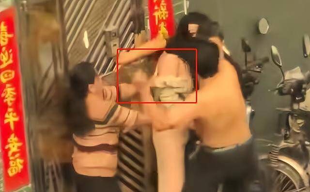 网传广州父亲出轨儿子女友，一家四口当街互殴，真相究竟为何？（组图） - 1