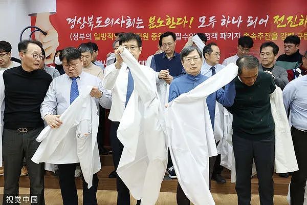 韩国医疗系统要崩？！一半医生辞职罢工，手术推迟，癌症病人慌到上网求助...（组图） - 2