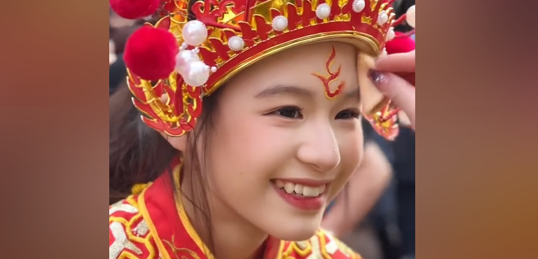 “凭什么潮汕人还在过春节！”15岁英歌舞女神爆火，戳中了多少中国人？（组图） - 1