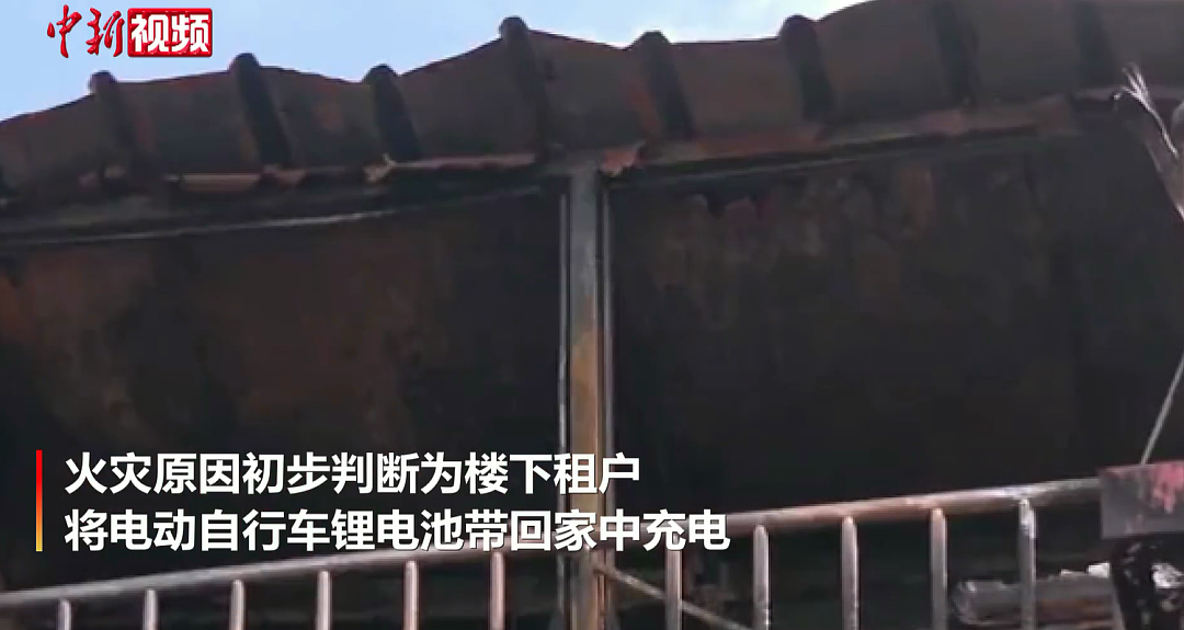 南京一高层小区凌晨发生火灾，又是电动车引发！住户曾投诉电动车太密集有消防隐患...（组图） - 41