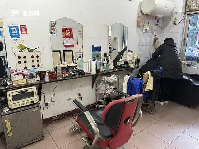 宗庆后光顾十几年理发店的老板追忆：洗头时也没有放松过（组图） - 2