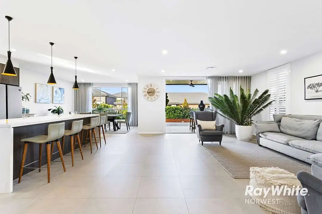 拍卖 | 悉尼西北Stanhope Garden新楼王诞生！占地450平米的五房双层住宅以$202.2万高价成交（组图） - 3