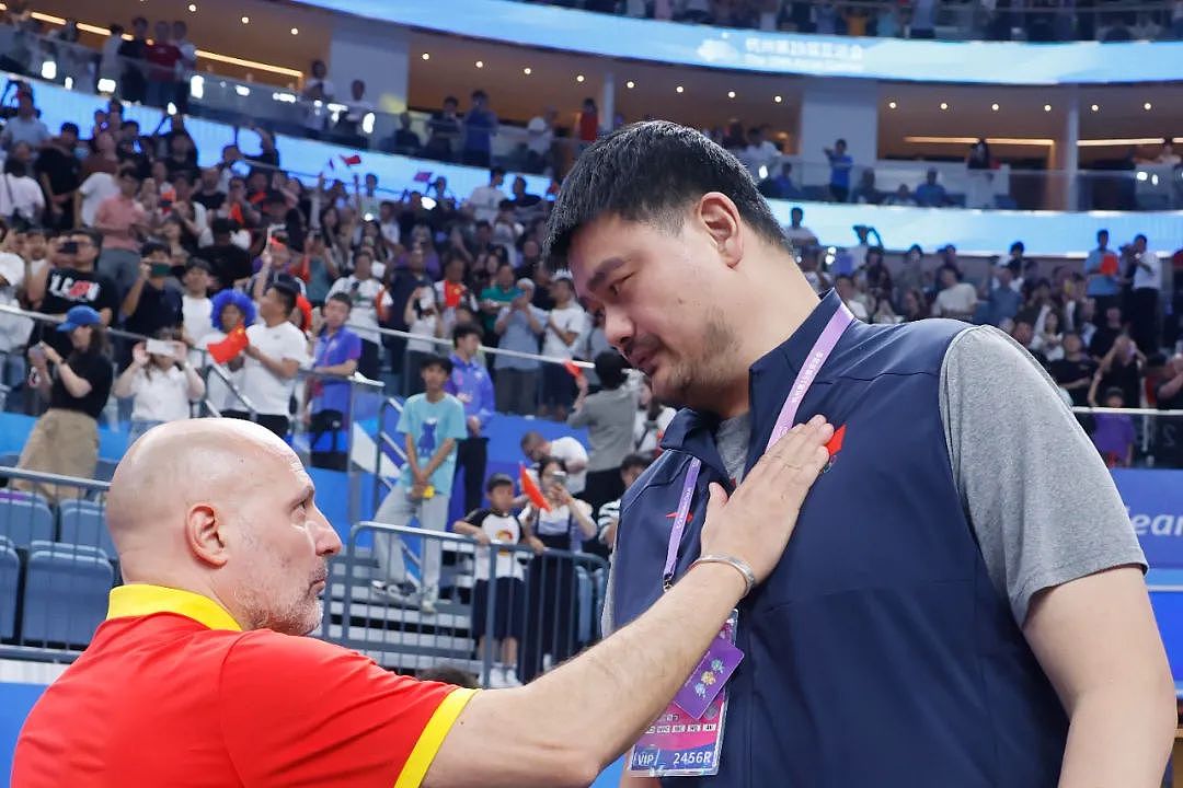 中国男篮3分惜败日本队，男篮主教练：太不尊重我了（组图） - 3