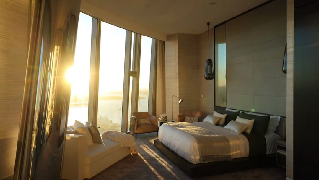 豪宅 | 悉尼最贵顶层公寓售价高达$1亿，海拔245米可俯瞰海港壮观全景！棕榈海滩豪华度假屋$2900万挂牌（组图） - 4