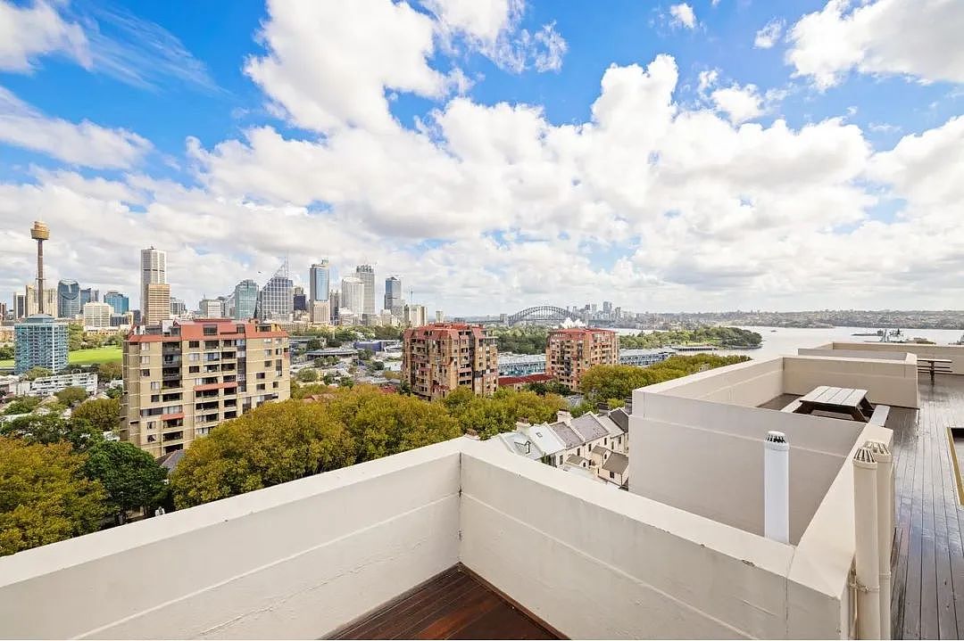 拍卖 | 惊喜！悉尼市中心Potts Point一室公寓仅以$67.6万成交，拥有豪宅级别的景观（组图） - 9