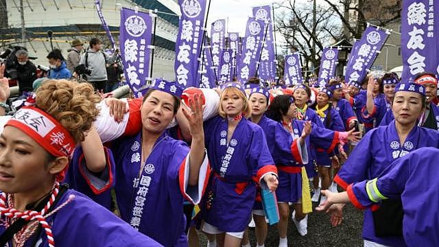 日本裸祭：打破1250年传统，爱知国府宫首度迎来女性面孔（组图） - 3