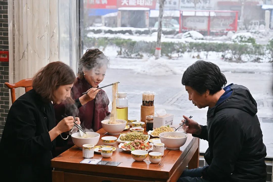 ​访谈半个娱乐圈后，她不想再重复自己（组图） - 6