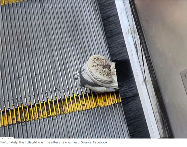 妈妈们小心！悉尼华人区商场扶梯事故频发，华裔男童脚被卷入受伤，大量网友吐槽：“三天两头坏！”（组图） - 23