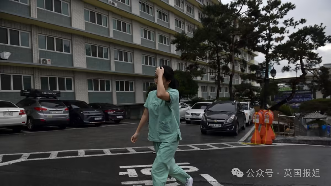 韩国政府与医生彻底决裂？或强迫罢工医生服兵役，2万医生将上街：破罐破摔病人死就死（组图） - 20