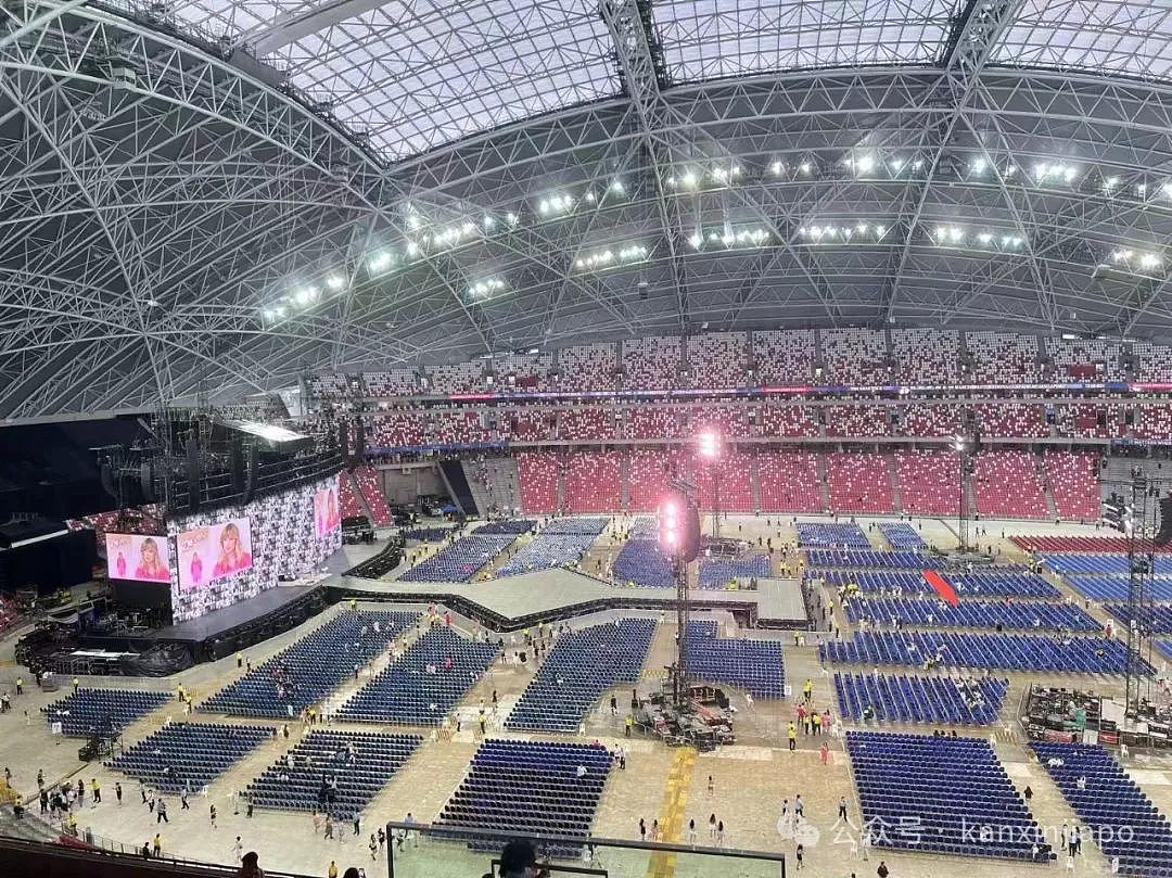 霉霉新加坡首场演唱会超燃！5万歌迷嗨翻全场，林俊杰也在现场（组图） - 7